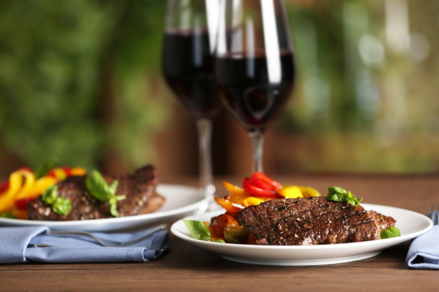 Why beef steak and red wine go well together